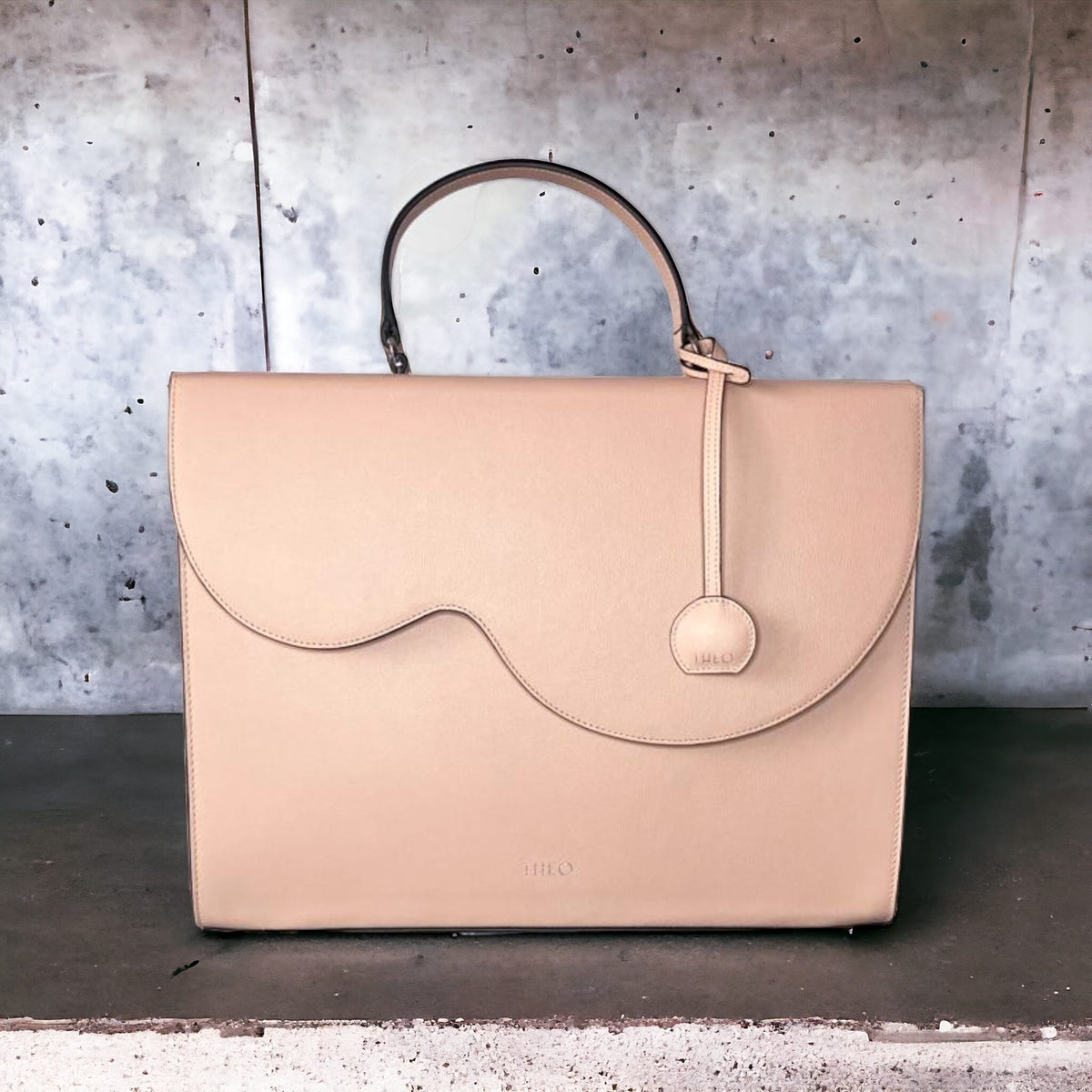 Camila Blush Beige laptop táska, bézs - THEO Budapest Webshop -  Prémium minőségű, egyedi tervezésű bőrtáskák és kiegészítők