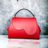 CHARLIZE Midi Red Velvet táska, piros - THEO Budapest Webshop - Prémium minőségű, egyedi tervezésű bőrtáskák és kiegészítők