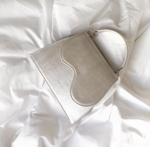CHARLIZE Mini Pearl táska, ezüst - THEO Budapest Webshop -  Prémium minőségű, egyedi tervezésű bőrtáskák és kiegészítők