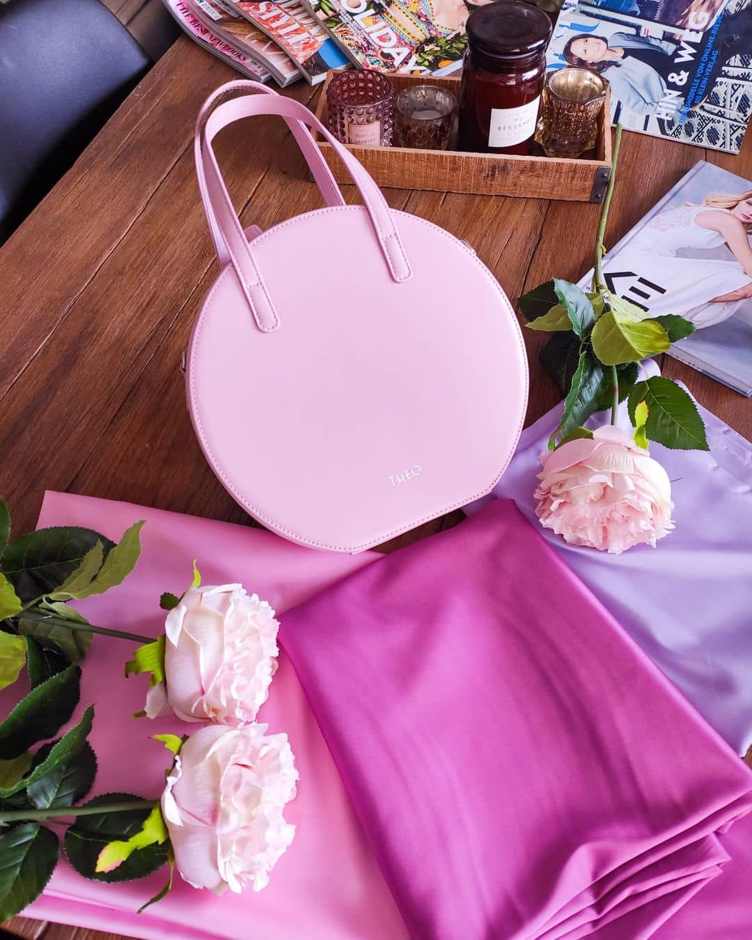 GIULIA Powder Kiss táska, pasztell rózsaszín - THEO Budapest Webshop -  Prémium minőségű, egyedi tervezésű bőrtáskák és kiegészítők